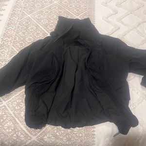 Lululemon black zip up jacket // 6